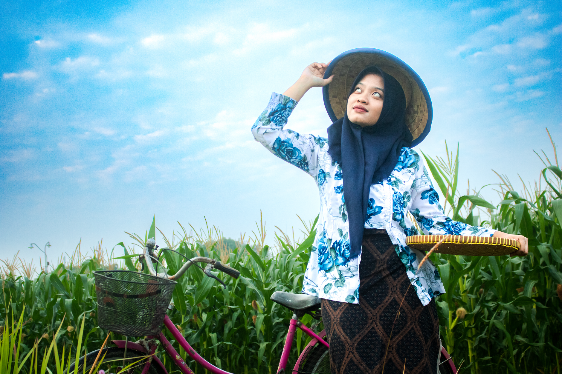 Yuk Drone Pemetaan Yogyakarta: Panduan Lengkap 2024! 1 Drone canggih survei dan pemetaan area Yogyakarta untuk proyek pembangunan dan perencanaan kota.